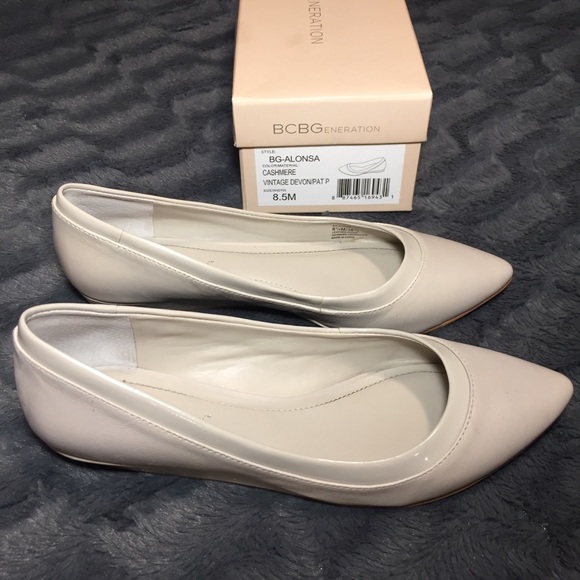 BCBG Alonsa Cashmere Leather Pointy Toe Flats 8.5M - Picture 3 of 6
